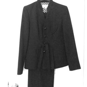 Classic black pant suit Petite